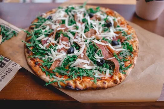 prosciutto arugula pizza fresh